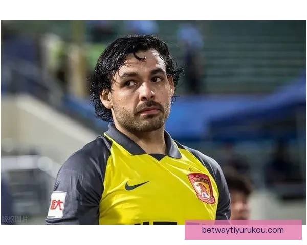 特雷-杨为新东家仅出战五场奇才宣布右股四头肌受伤暂未确定复出时间